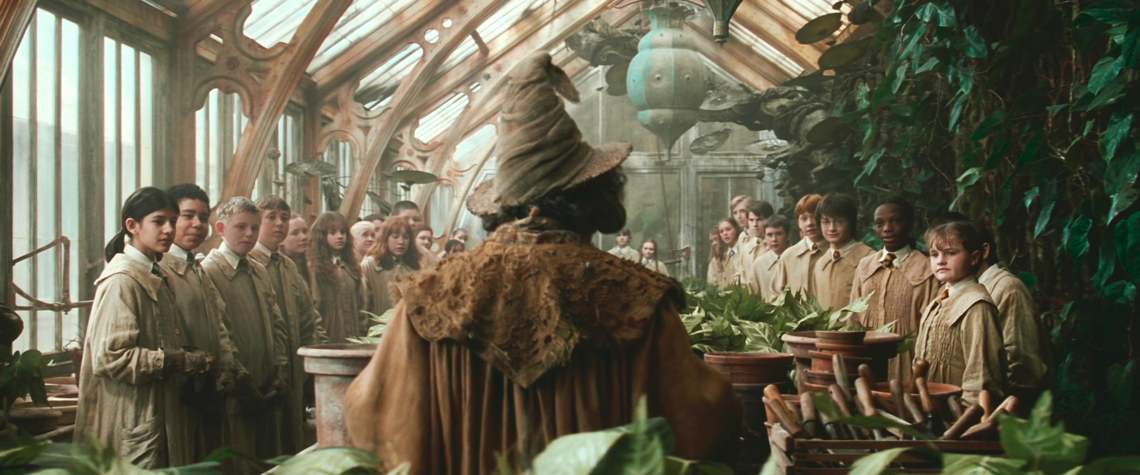 Aula de Herbologia em 'Harry Potter e a Câmara Secreta' (2002)