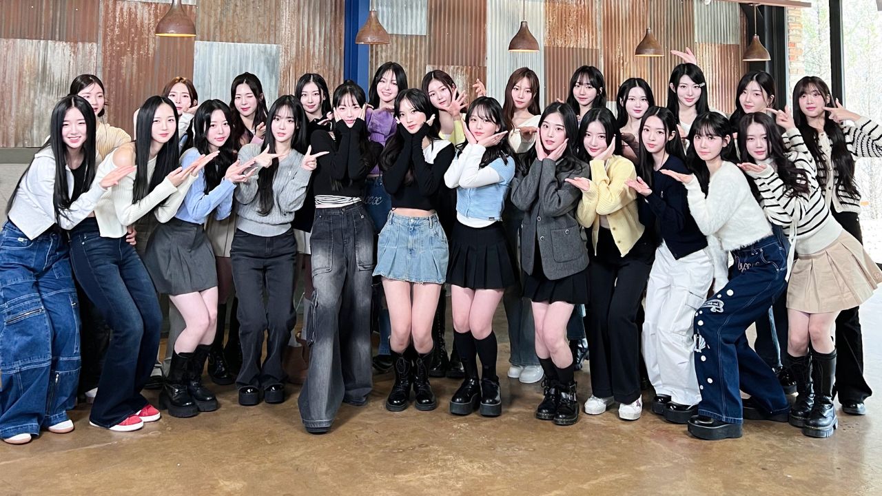 As 24 integrantes do tripleS