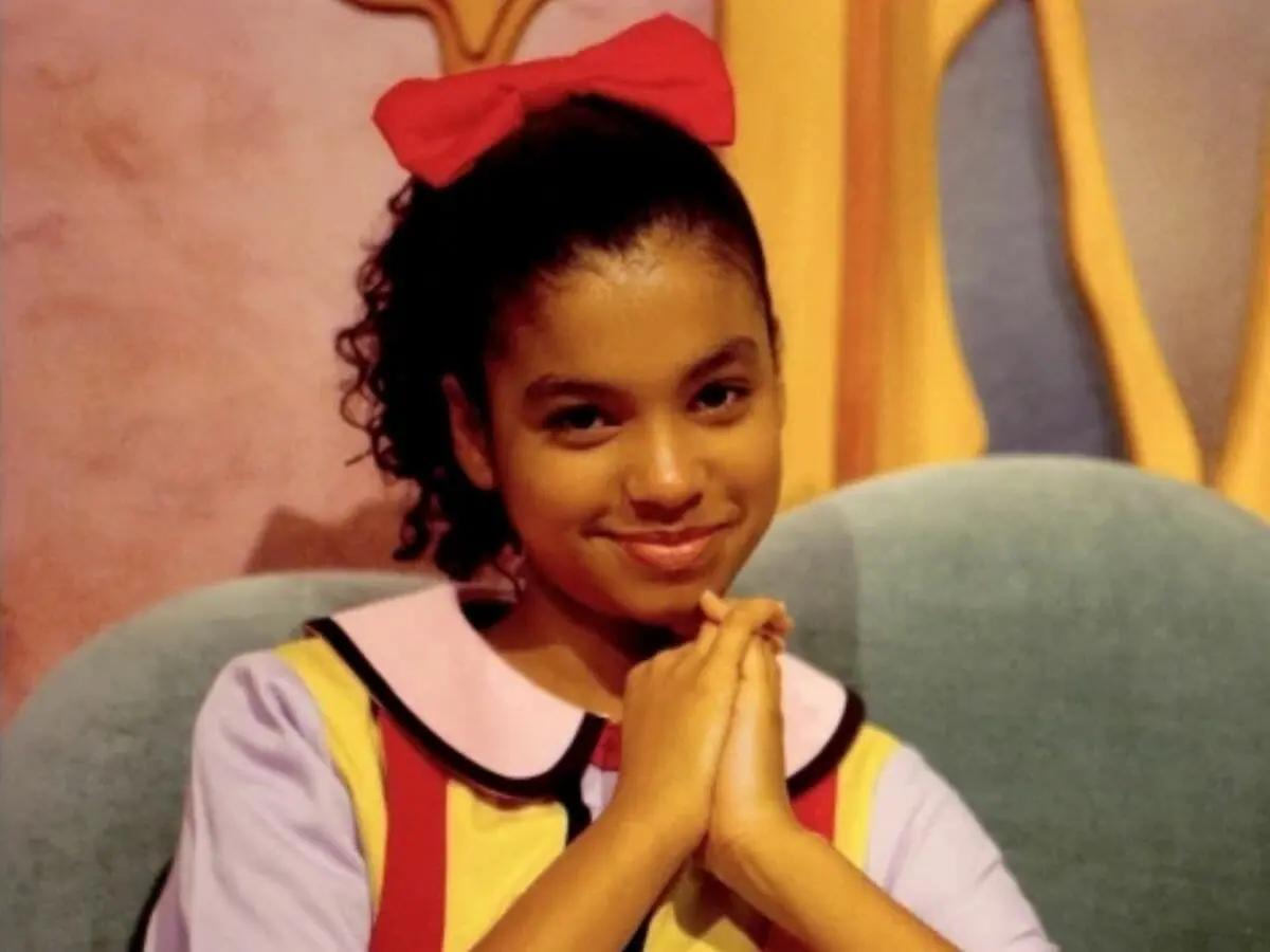 Cynthia Rachel como Biba