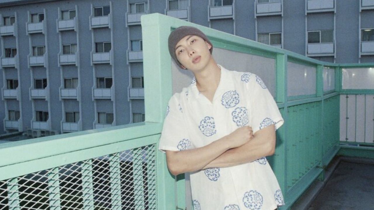 RM em photoshoot para o álbum "Right Place, Wrong Person"