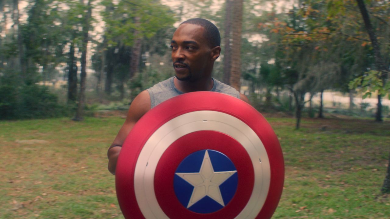 Capitão América 4: Novo uniforme de Sam Wilson é revelado. veja!