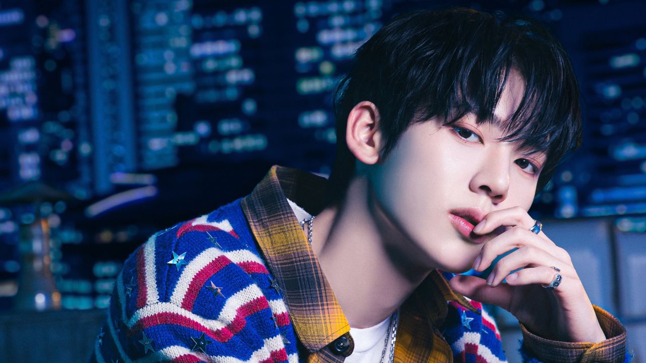 Concept photo de Han Yujin para o álbum 'You had me at HELLO'