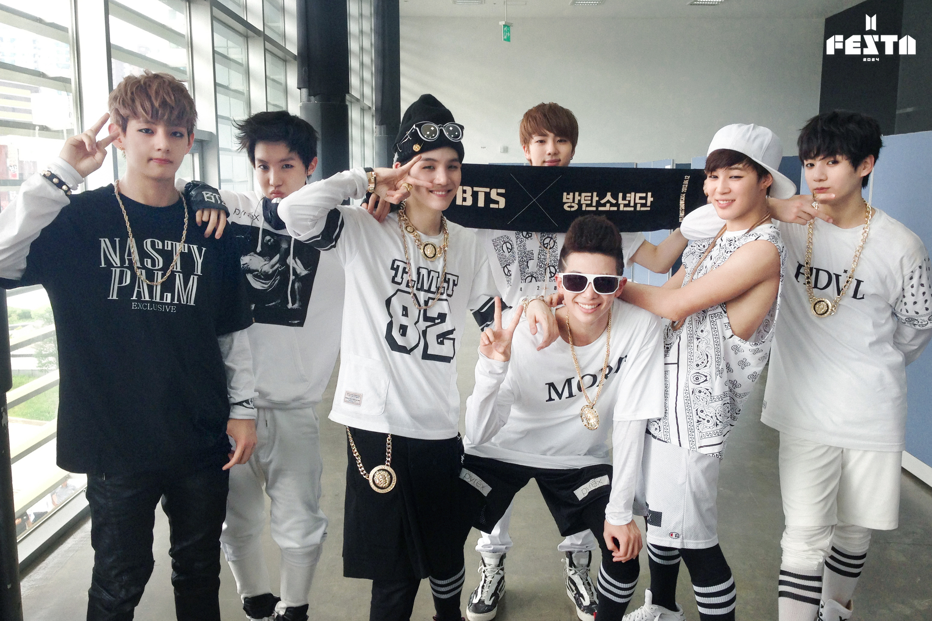 Imagem divulgada durante a BTS FESTA 2024