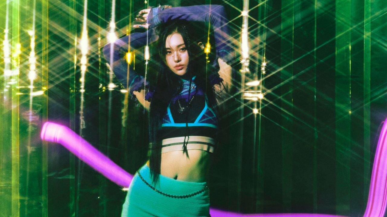 Concept photo de Aisha, do EVERGLOW, para o álbum "ZOMBIE"