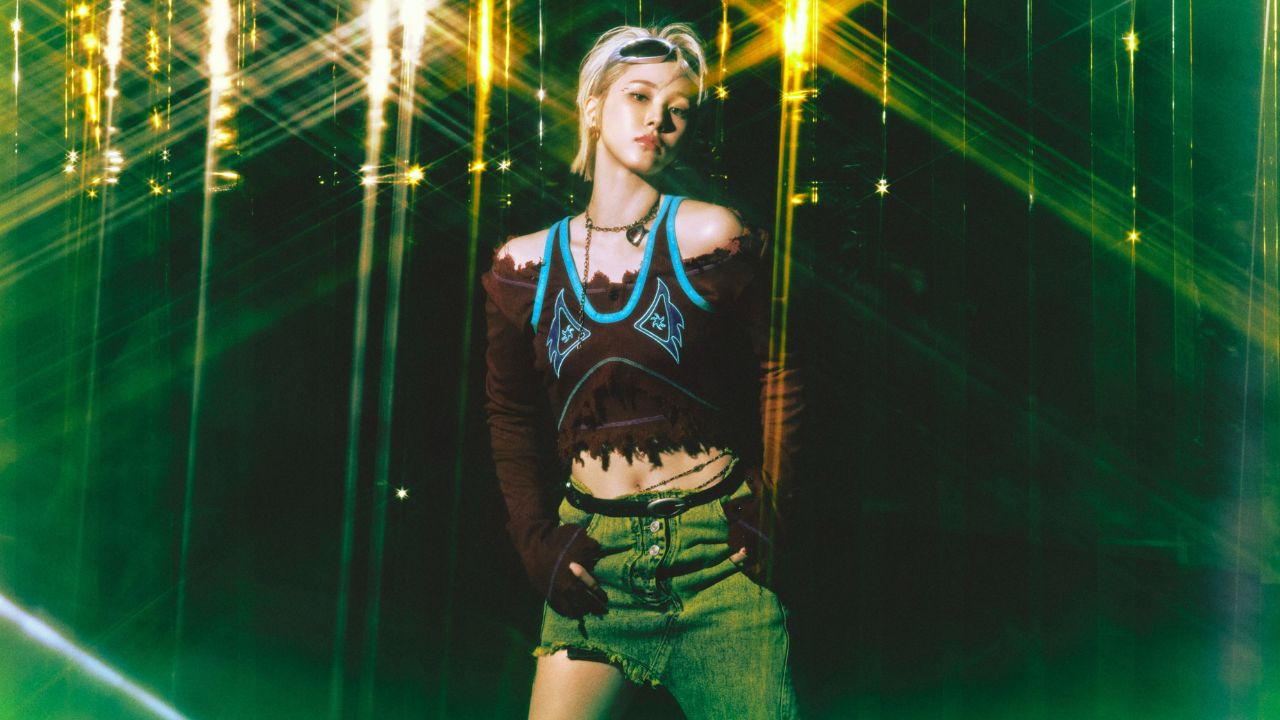Concept photo de Mia, do EVERGLOW, para o álbum "ZOMBIE"