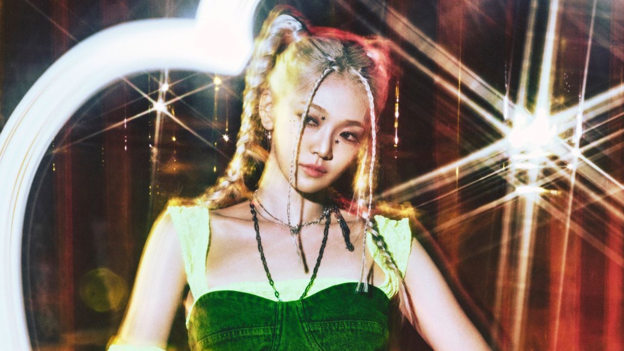 Concept photo de Onda, do EVERGLOW, para o álbum "ZOMBIE"