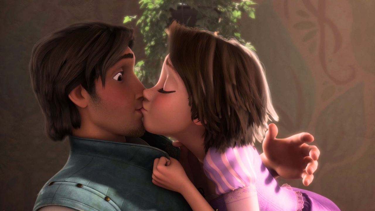 5 beijos inesquecíveis das animações da Disney