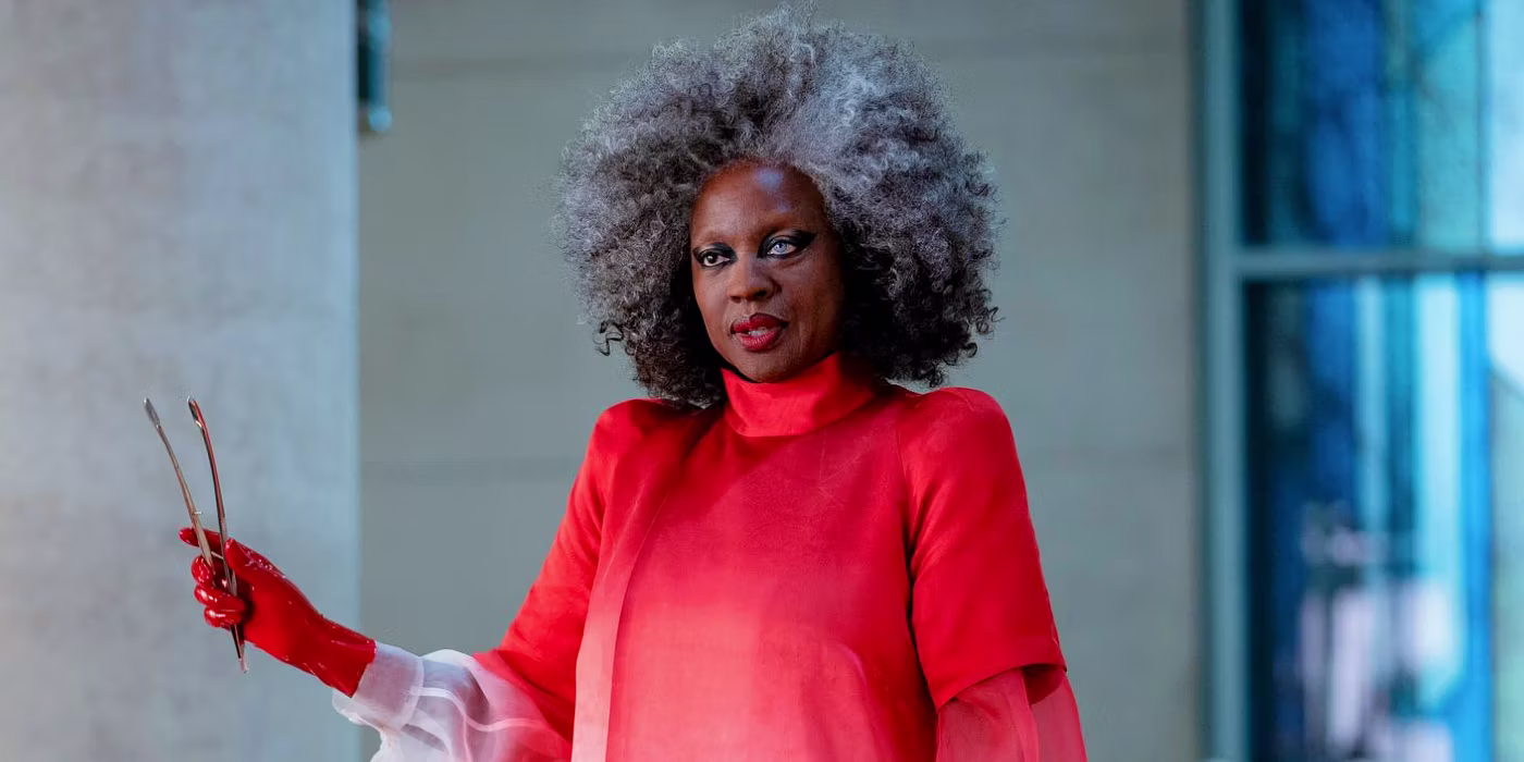 Viola Davis como Dra. Volumnia Gaul