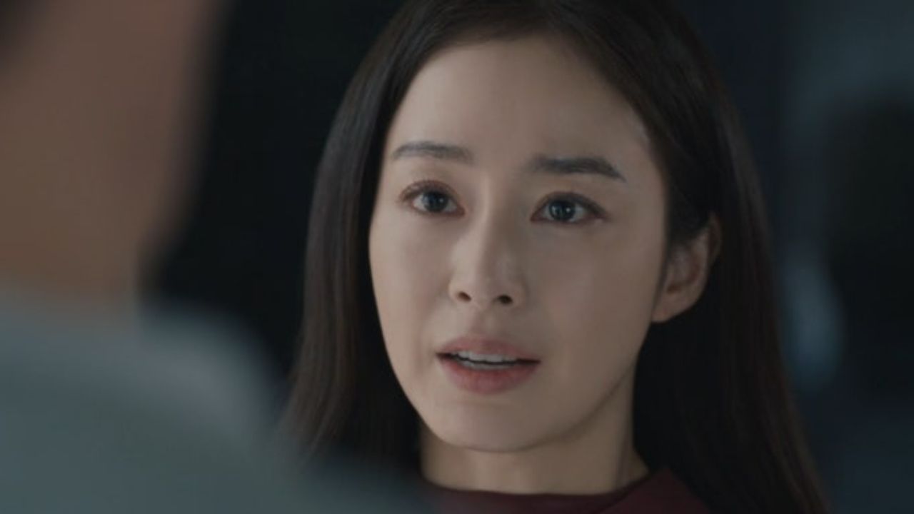 Kim Tae Hee em cena de 'Mentiras Ocultas no Meu Jardim'