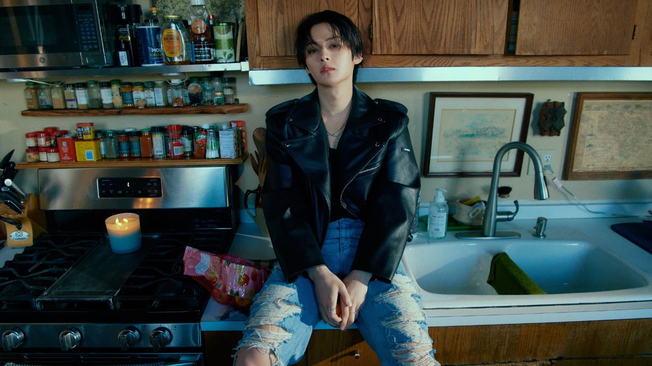 Concept photo de Lee Know, do Stray Kids, para o álbum 'ATE'
