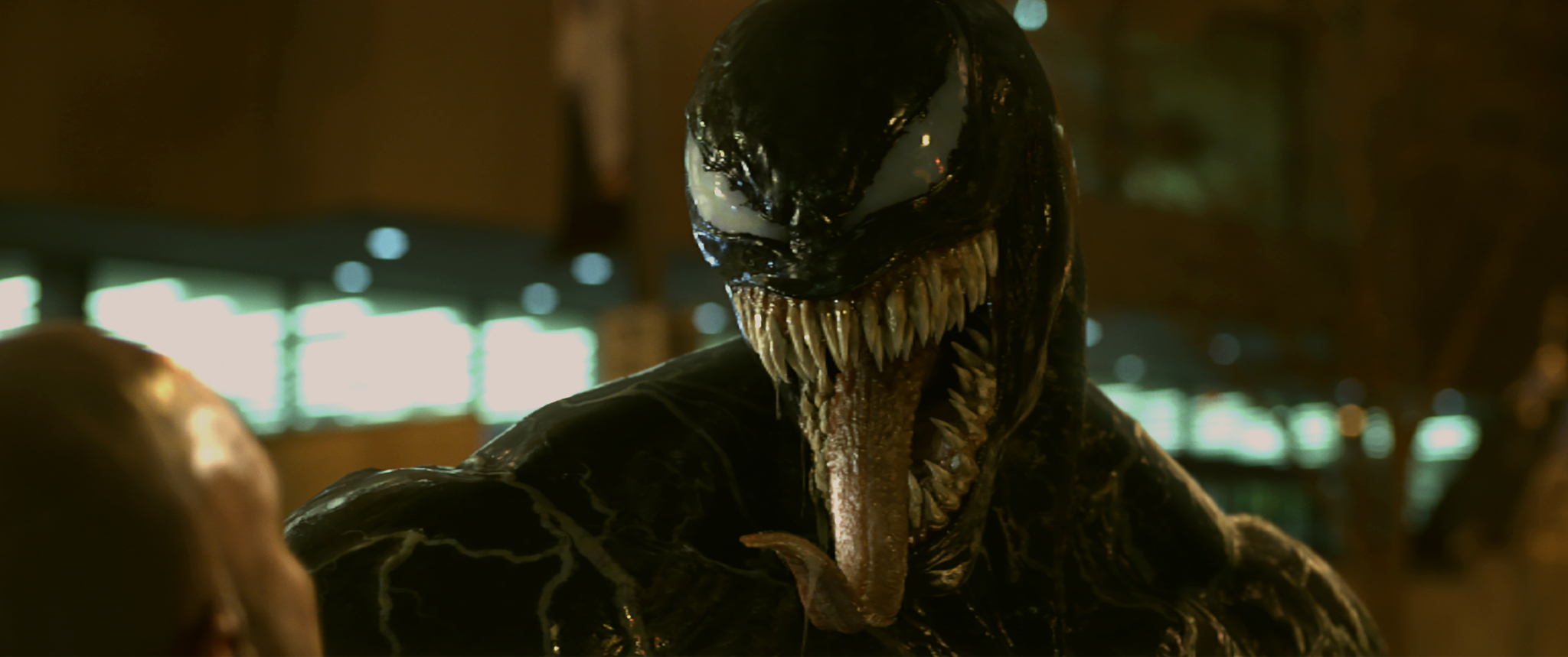 Cena do filme 'Venom' (2018)