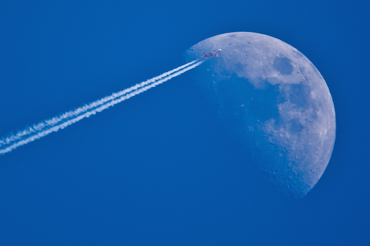 Imagem ilustrativa de uma viagem para a lua