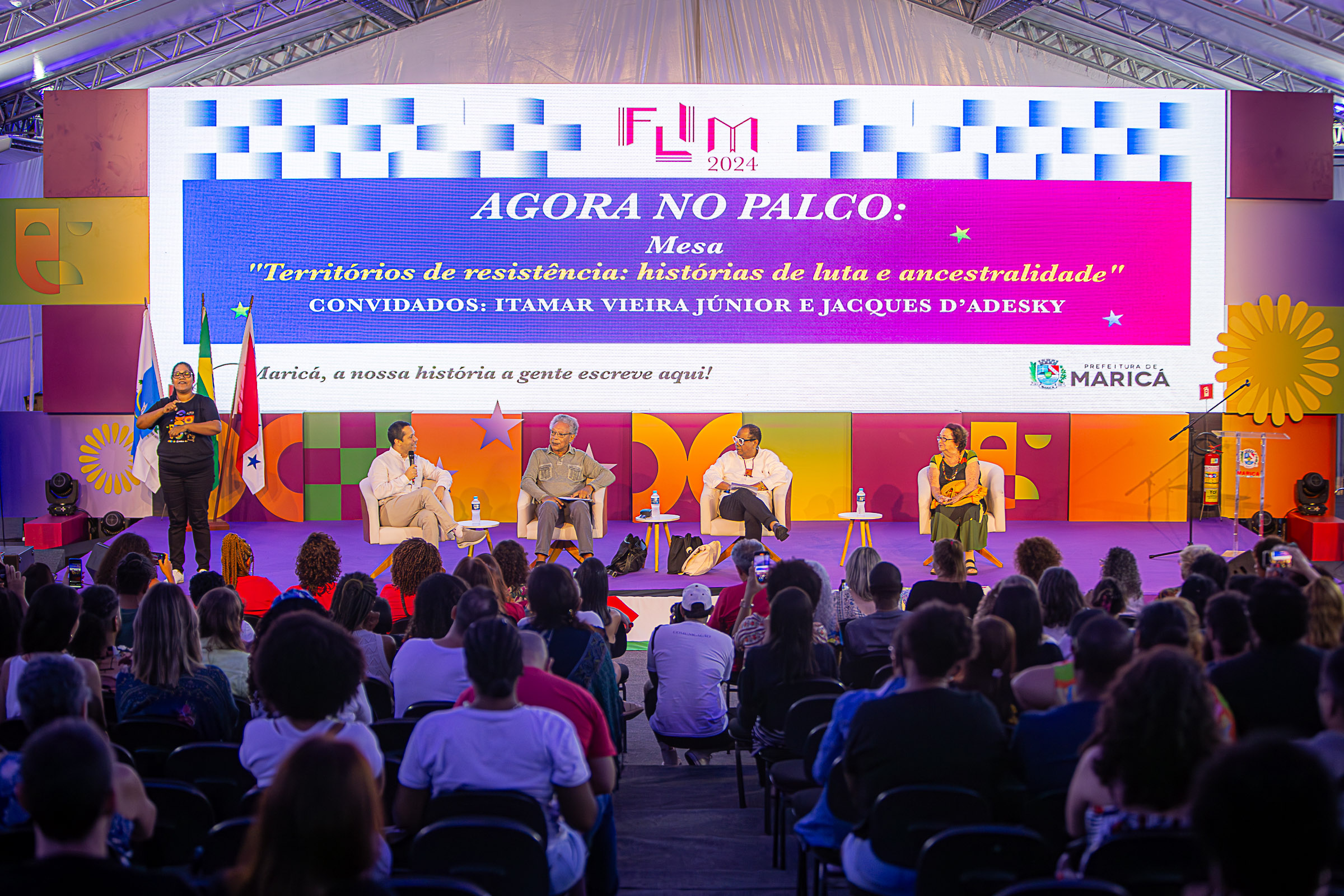 Debates na 9ª Festa Literária Internacional de Maricá