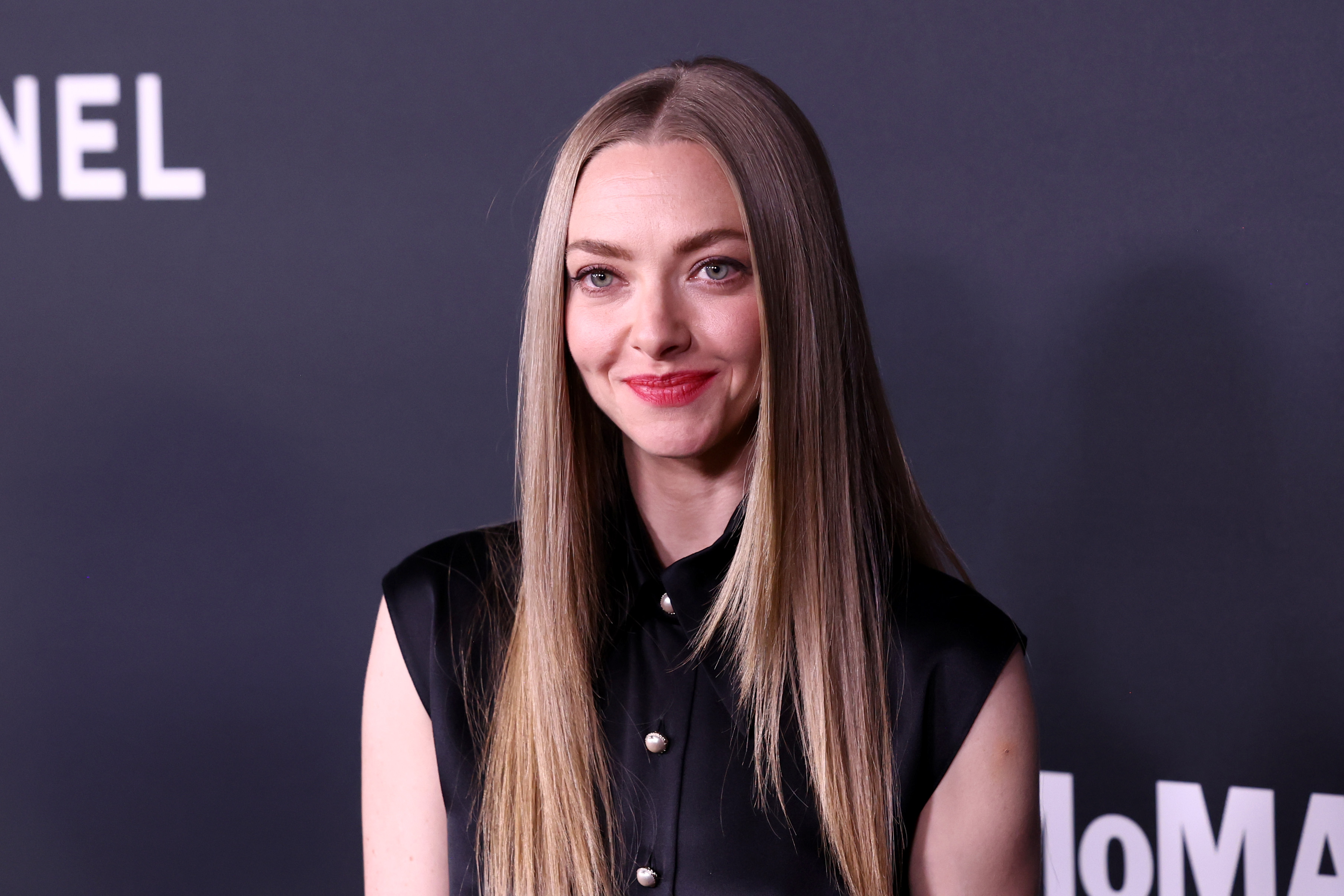 Amanda Seyfried em evento de moda em Nova York