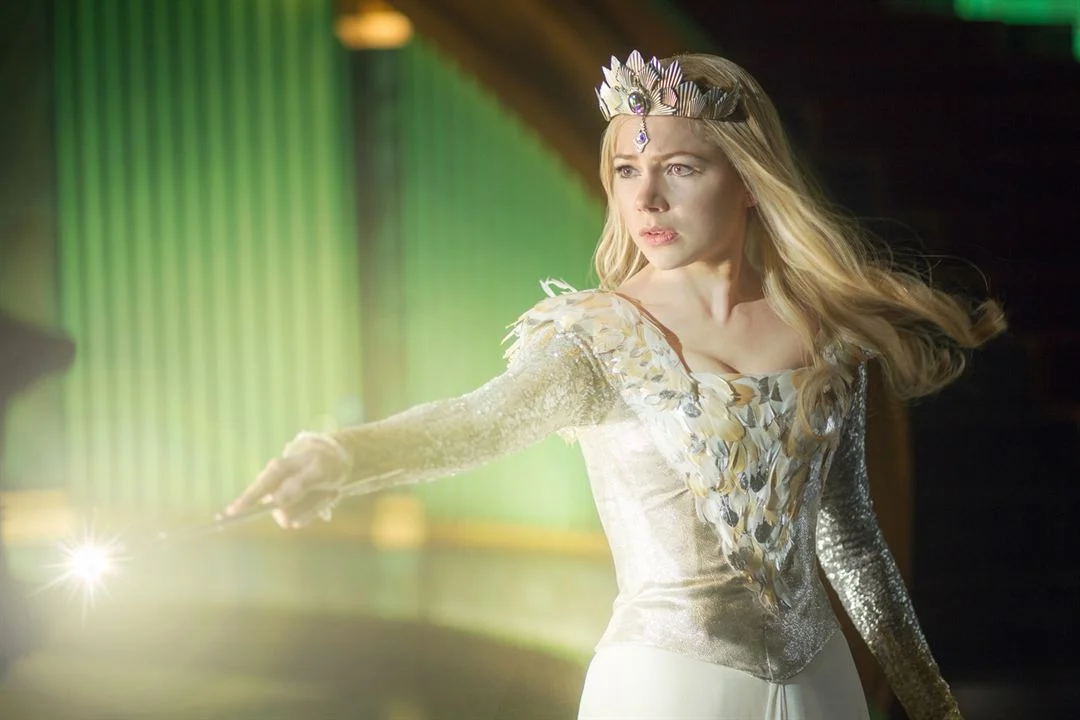Michelle Williams como Glinda em "Oz: Mágico e Poderoso"