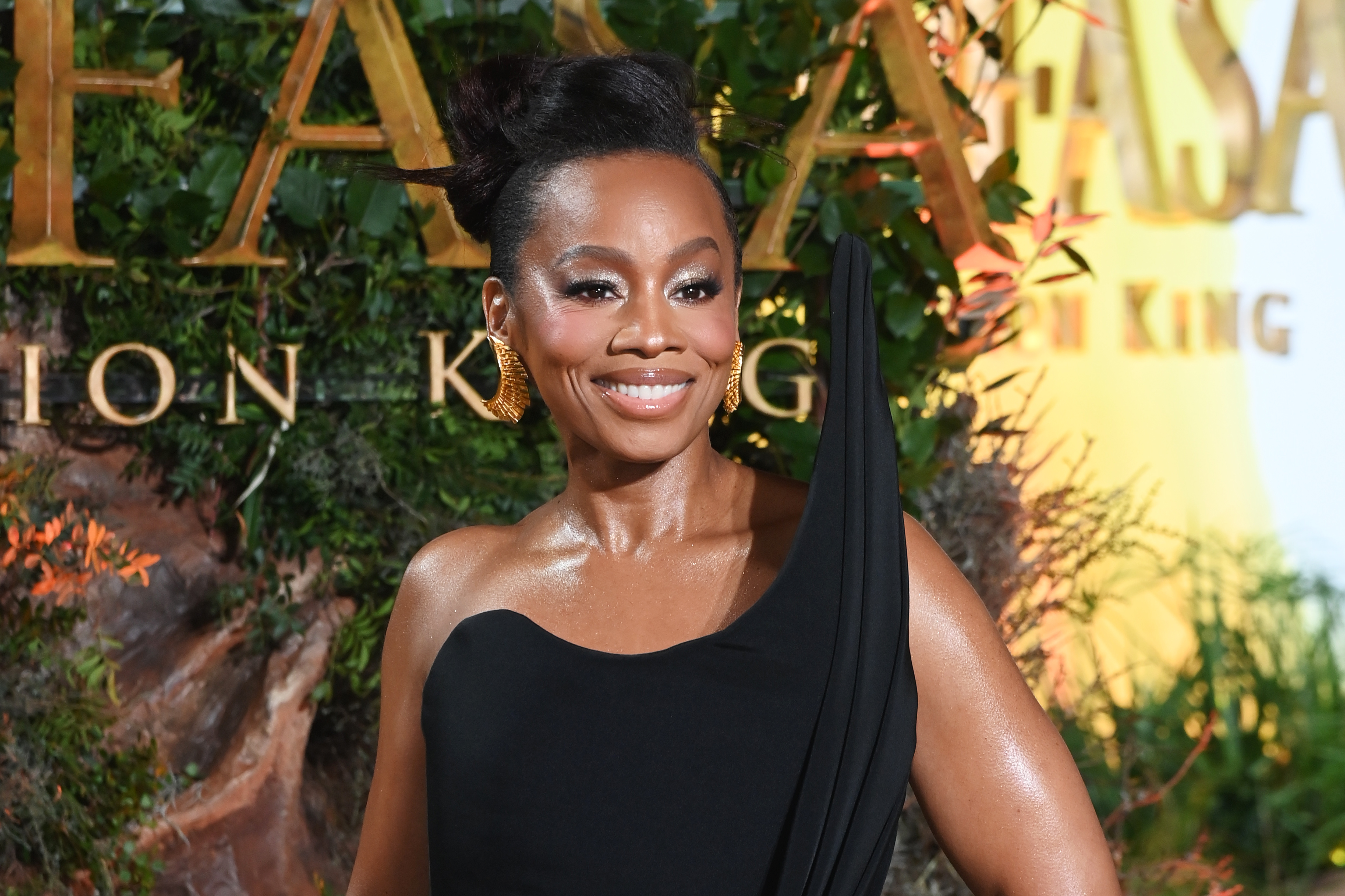 Anika Noni Rose na pré-estreia de 'Mufasa: O Rei Leão'