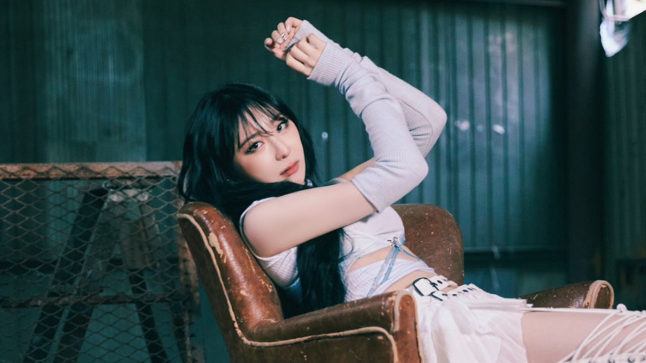 Concept photo de Lee Chaeyeon para o álbum 'SHOWDOWN'