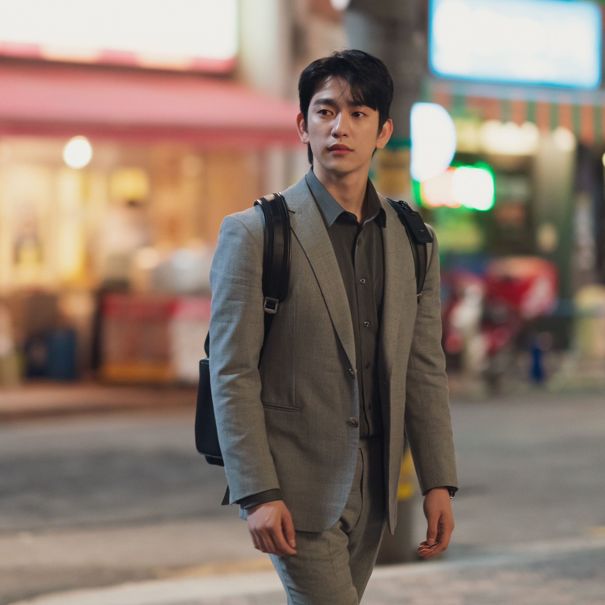Jinyoung, membro do GOT7, no k-drama 'The Witch'