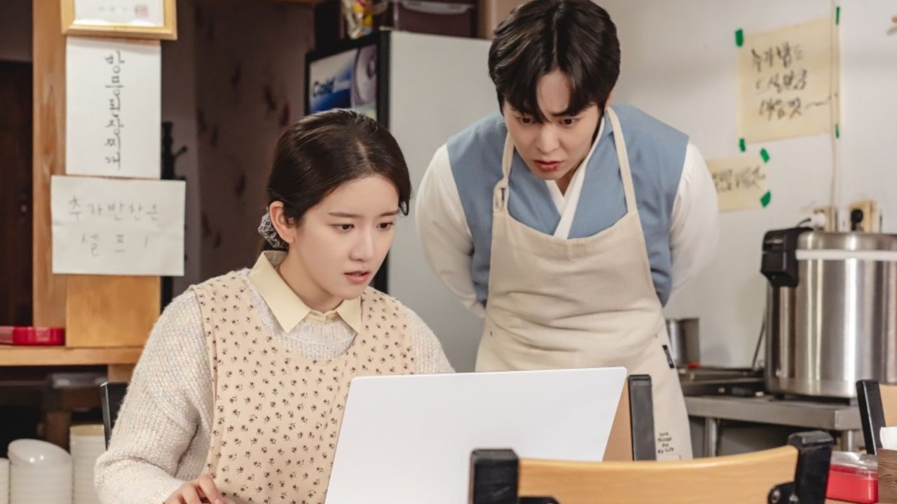 Xiumin, do EXO, e Exy, do WJSN, em "Heo's Diner"