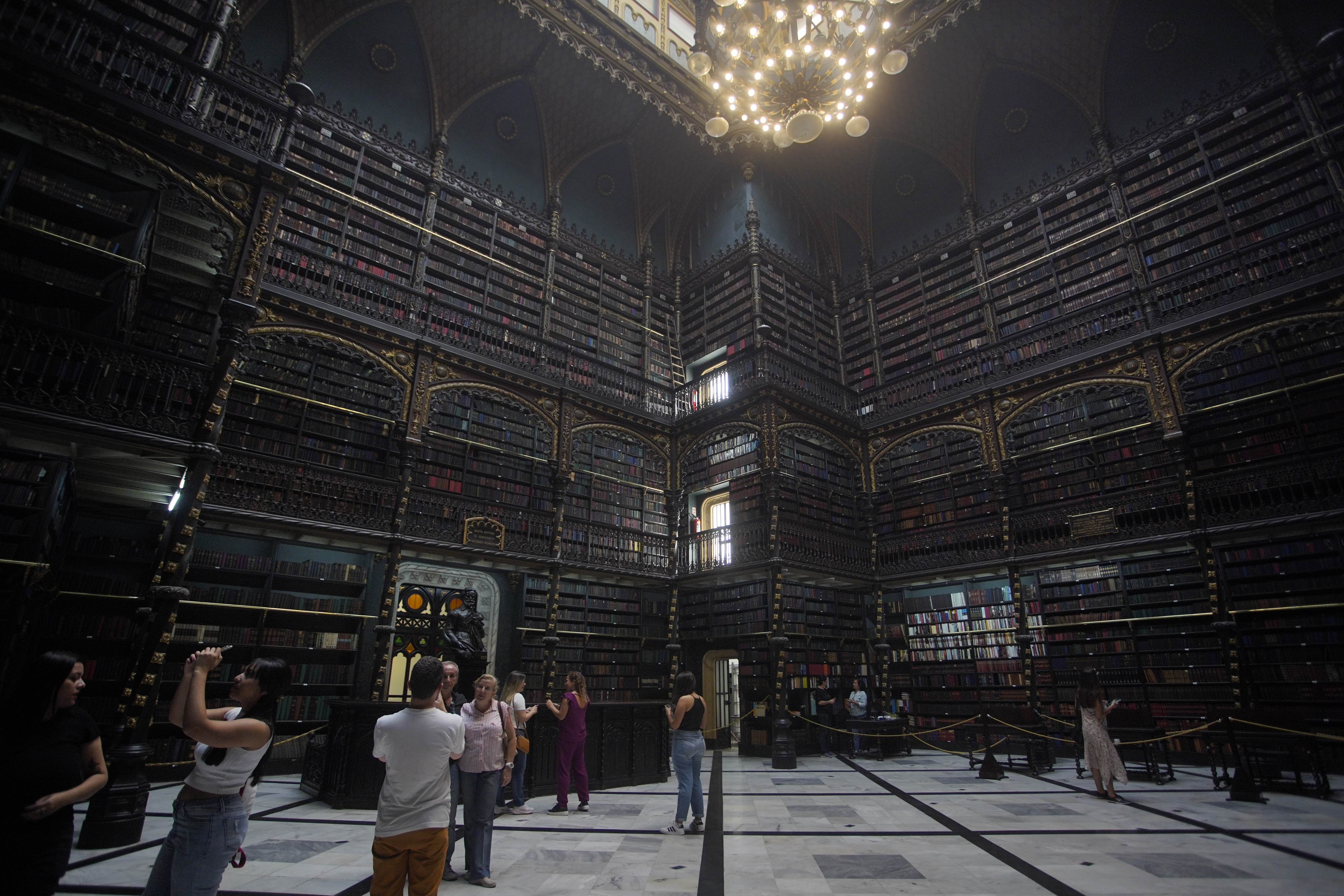 Real Gabinete Português de Leitura no Rio de Janeiro