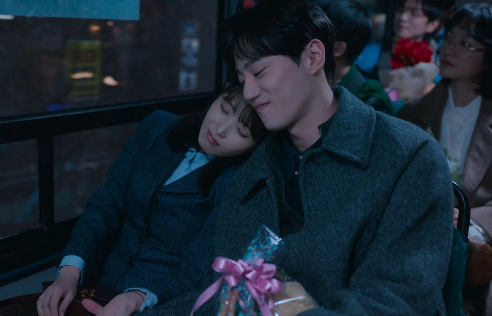 Geum Myeong e Park Yeong Beom em 'Se a Vida Te Der Tangerinas...'