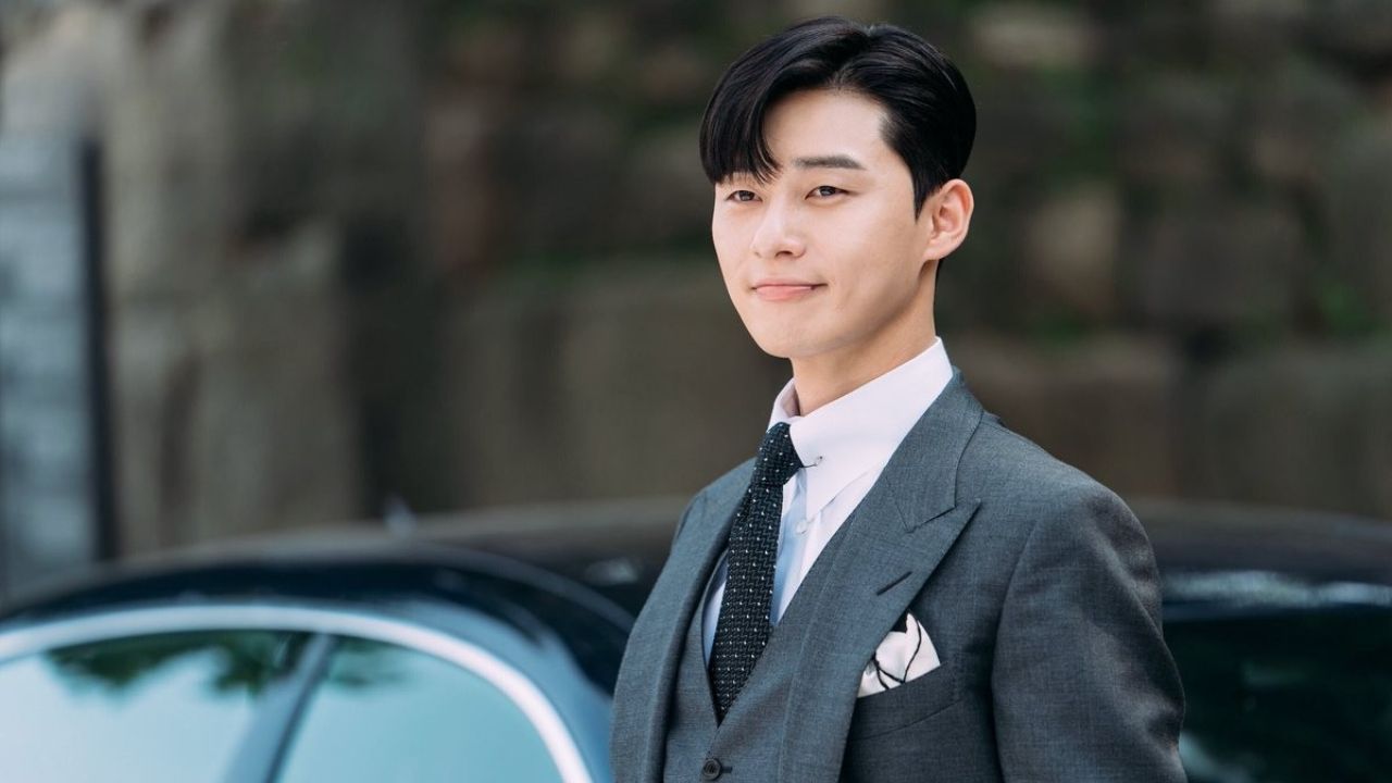 Park Seo Joon processa restaurante do dorama ‘O Que Há de Errado com a Secretária Kim?’