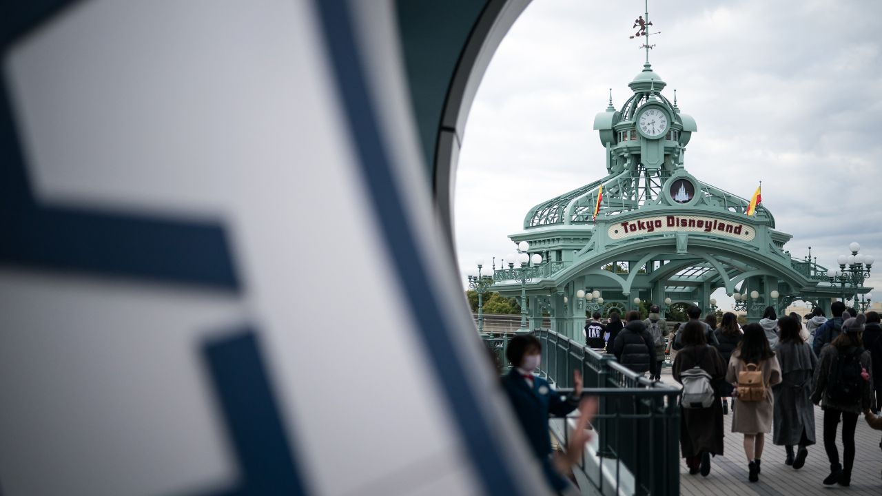 Entrada da Tokyo Disneyland, no Japão