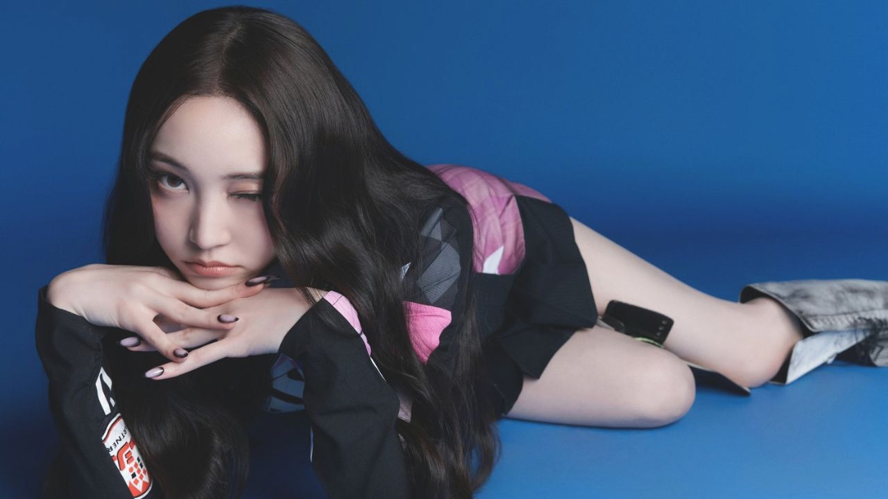 Youngseo, do ALLDAY PROJECT, para single 'FAMOUS'