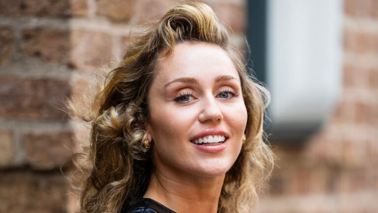Miley Cyrus receberá estrela na calçada da fama