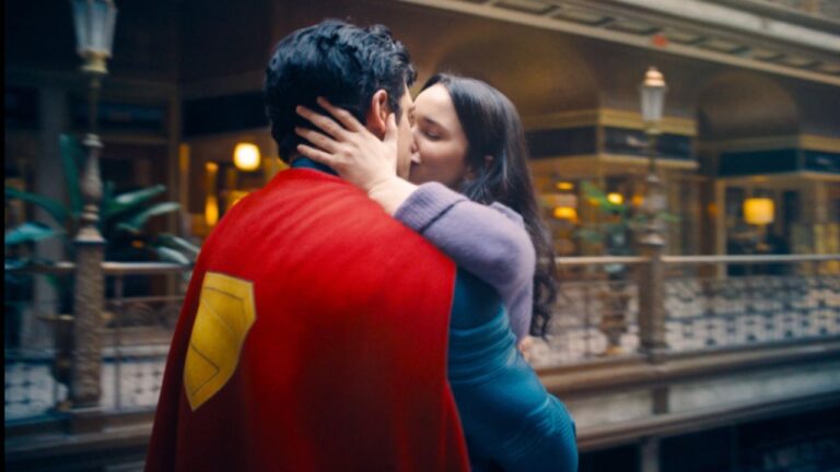 Cena de beijo em ‘Superman’ é censurada na Índia