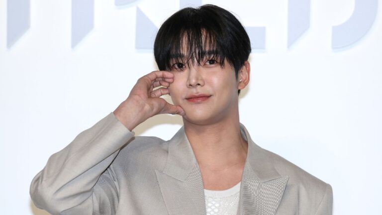 Após adiamento, Rowoon, ex-SF9, anuncia nova data para alistamento militar