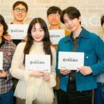 Lee Junho e Kim Min Ha posam lado a lado em leitura de roteiro para novo dorama, ‘Typhoon Family’