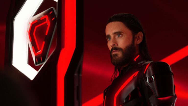 Descubra o universo de ‘Tron’: de clássico cult a nova era com Jared Leto em ‘Ares’