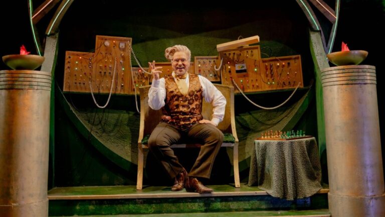 Wicked: Tiago Abravanel será o Mágico de Oz em temporada relâmpago e revela bastidores da escolha