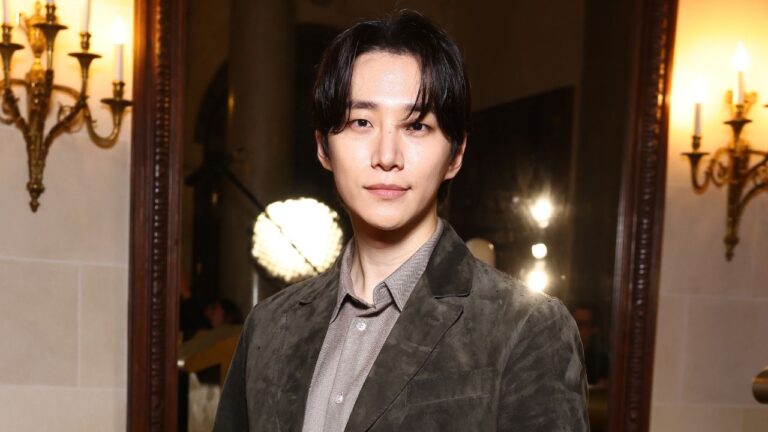 Cirurgia no ombro e ossos quebrados: Lee Junho, do 2PM, desabafa sobre o preço físico da fama no K-pop