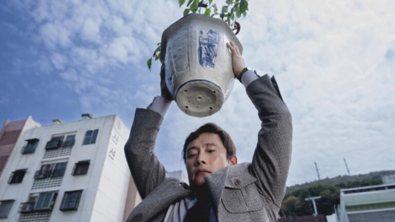 ‘No Other Choice’, filme estrelado por Lee Byung Hun, ganha data estreia no Brasil