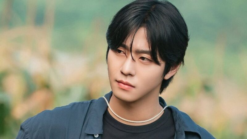 Ahn Hyo Seop em imagem promocional para o k-drama "O Amor Não Está Esgotado" - Dilvgação/SBS