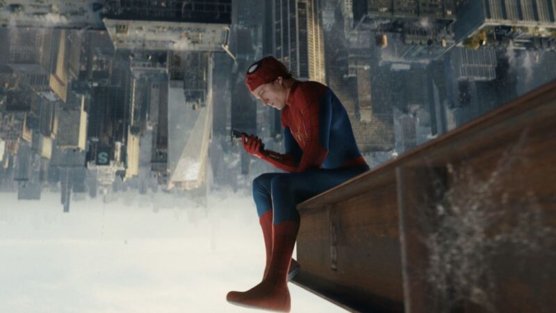 Tom Holland revela desejo de passar legado do Homem-Aranha para um futuro intérprete