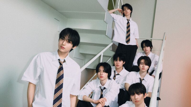Foto conceitual dos integrantes do AEN para o EP “A NEW ERA OF NOW”