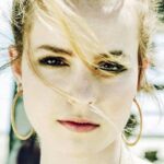 Após quase 10 anos afastada da música, Bridgit Mendler lança EP surpresa