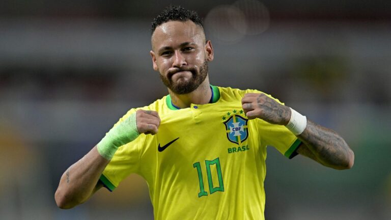 Copa do Mundo: Por que o Brasil joga com a camisa amarela?