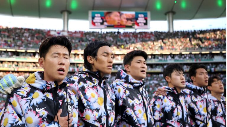 Copa do Mundo: O idol de K-pop que fez a camisa pré-jogo da Coreia