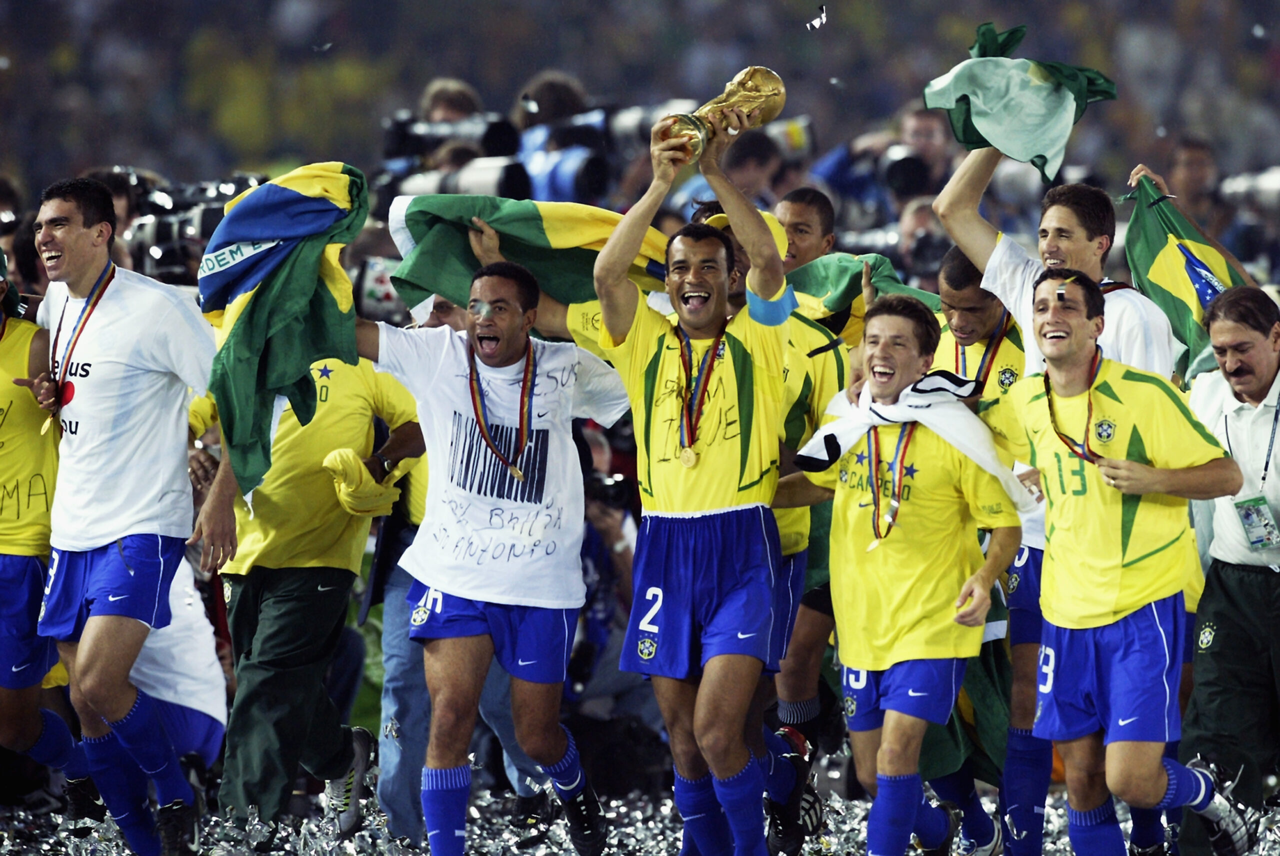 Brasil durante a vitória da Copa do Mundo de 2002 - Alex Livesey/Getty Images