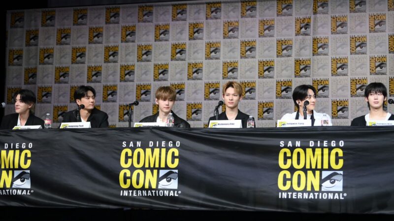 ENHYPEN na San Diego Comic-Con em San Diego, California