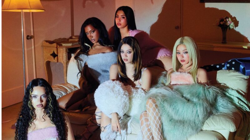 KATSEYE em concept photo para "KATSEYE: WILD HEARTS"