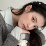 Após piora de doença crônica, IU adia show e lançamento de álbum