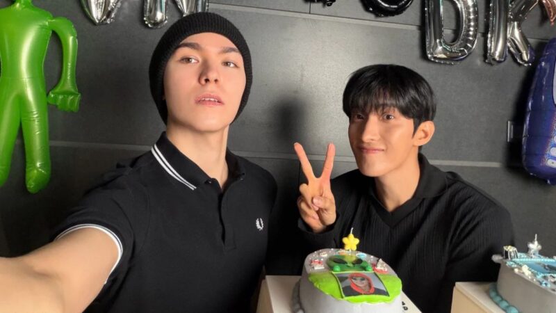 Vernon e DK, integrantes do SEVENTEEN