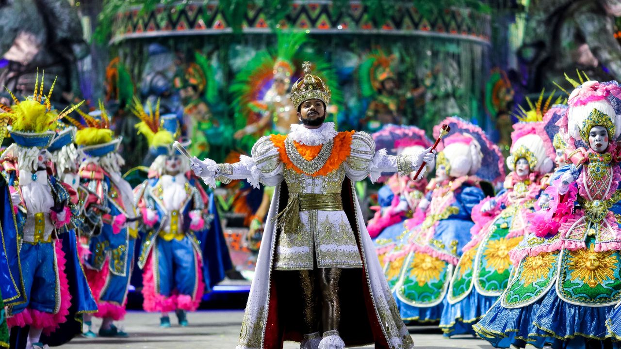 Conheça 5 livros incríveis sobre o Carnaval