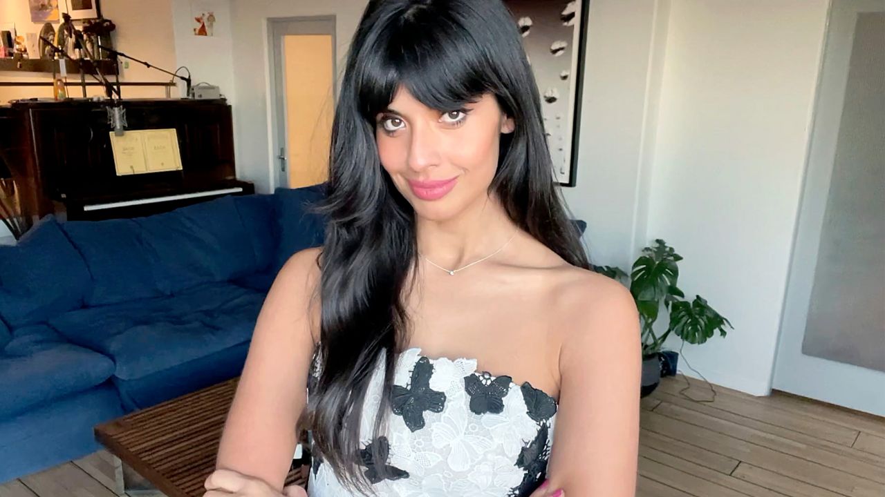 Mulher-Hulk: Jameela Jamil aparece caracterizada como Titânia em vídeo; assista!