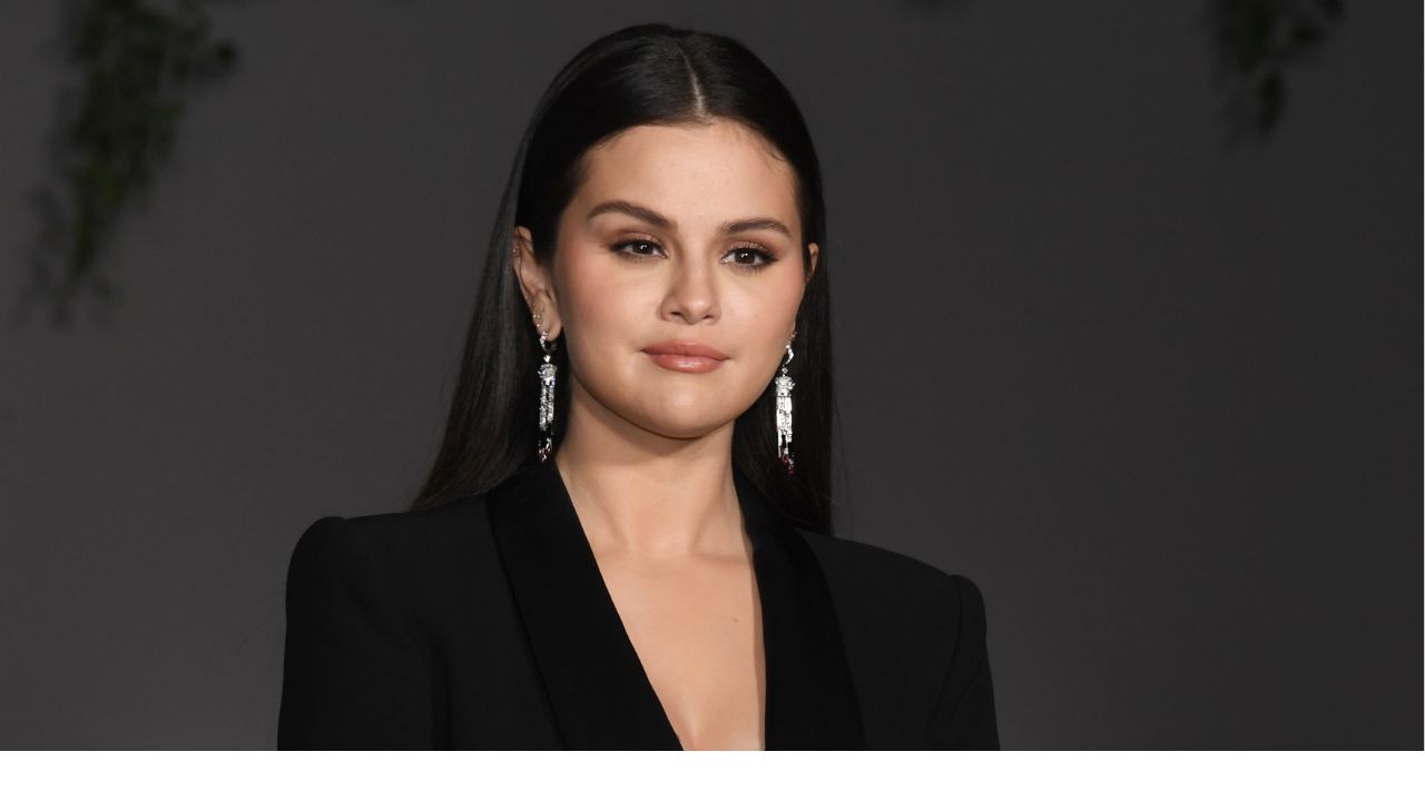 Selena Gomez revela momento obscuro de sua vida: “senti que não estava no controle de mim mesma”